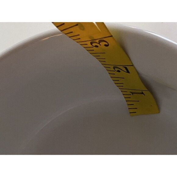 Hello Kitty Christmas Pressure Lid Ceramic Food Storage Bowl Pink LARGE NEW - Picture 9 of 9